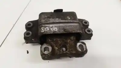 Second-hand car spare part engine support for volkswagen passat b6 variant (3c5) 2.0 fsi oem iam references 3c0199555  