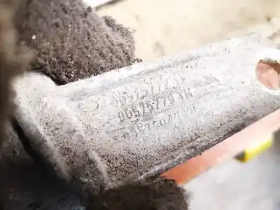 Second-hand car spare part engine support for opel zafira a 2.0 dti oem iam references 90575779  90575779ym