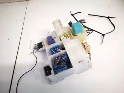 Second-hand car spare part fuse box unit for toyota corolla (e11) 2.0 d-4d linea sol oem iam references 7019ta1