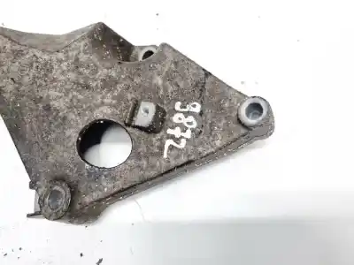 Second-hand car spare part engine support for bmw 3-series, e90 / e91 / e93 2005.02 - 2009.01 320 d 130kw 2007.09 - 2011.12 oem iam references 2211677504101  59200110