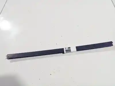 Peça sobressalente para automóvel em segunda mão plásticos por peugeot 406 (8b) 1.8 16v referências oem iam 