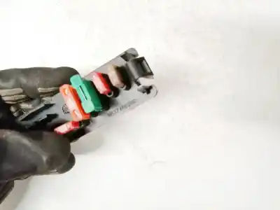 Second-hand car spare part fuse box unit for citroen berlingo 1.6 hdi 75 sx familiar oem iam references 9637466280  