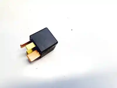 Pezzo di ricambio per auto di seconda mano relè per kia ceed (ed) 1.6 crdi 115 riferimenti oem iam 3916037110