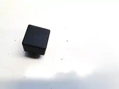 Pezzo di ricambio per auto di seconda mano relè per kia ceed (ed) 1.6 crdi 115 riferimenti oem iam 3916025000