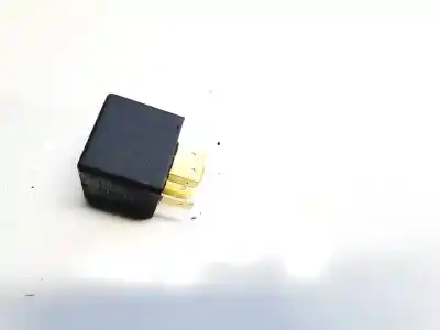 Pezzo di ricambio per auto di seconda mano relè per kia ceed (ed) 1.6 crdi 115 riferimenti oem iam 3916025000  39160-25000