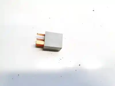 Pezzo di ricambio per auto di seconda mano relè per kia ceed (ed) 1.6 crdi 115 riferimenti oem iam 952252d000