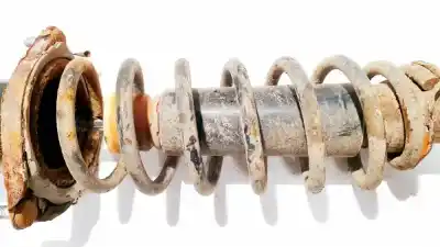 Second-hand car spare part shock absorber spring for toyota corolla (e11) 2.0 d-4d linea sol oem iam references   