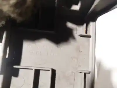 Pezzo di ricambio per auto di seconda mano plastica per kia sorento 2.5 crdi ex riferimenti oem iam 895613e000  89561-3e000