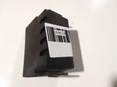 Peça sobressalente para automóvel em segunda mão plásticos por peugeot 406 (8b) 1.8 16v referências oem iam 