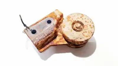 Second-hand car spare part engine support for kia sorento 2.5 crdi ex oem iam references   