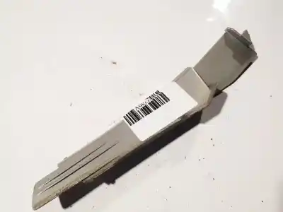 Peça sobressalente para automóvel em segunda mão plásticos por opel zafira b 1.9 cdti referências oem iam 13142286