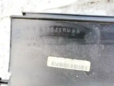 Pezzo di ricambio per auto di seconda mano plastica per chrysler pt cruiser (pt) 2.0 limited riferimenti oem iam sd02trmaa  