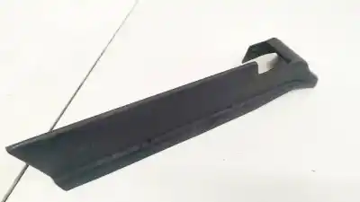 Pièce détachée automobile d'occasion plastiques pour toyota corolla verso (r1) 2.2 d-4d sport références oem iam 721230f020