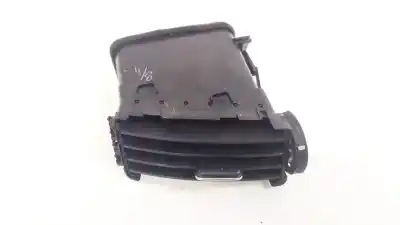 Pièce détachée automobile d'occasion grille d'aération pour toyota corolla verso (r1) 2.2 d-4d sport références oem iam 5568064010