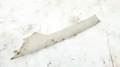 Pièce détachée automobile d'occasion plastiques pour toyota corolla verso (r1) 2.2 d-4d sport références oem iam 622120f010