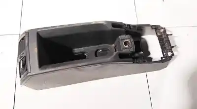 Peça sobressalente para automóvel em segunda mão plásticos por opel zafira b 1.9 cdti referências oem iam 13144422