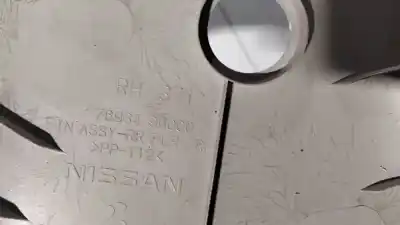 Pezzo di ricambio per auto di seconda mano plastica per nissan note (e11e) 1.6 16v cat riferimenti oem iam 769349u000  