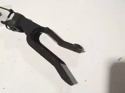 Pezzo di ricambio per auto di seconda mano plastica per opel zafira b 1.9 cdti riferimenti oem iam   