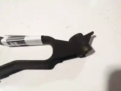 Pezzo di ricambio per auto di seconda mano plastica per opel zafira b 1.9 cdti riferimenti oem iam   