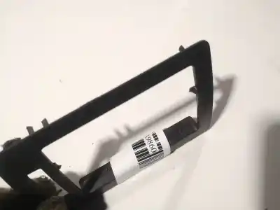 Pezzo di ricambio per auto di seconda mano plastica per opel zafira b 1.9 cdti riferimenti oem iam   