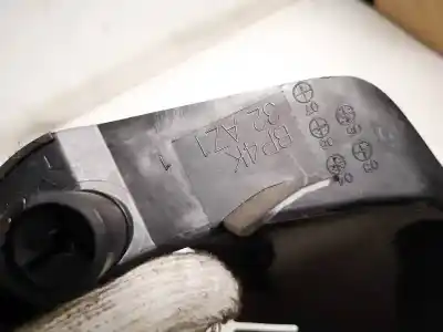 Second-hand car spare part plastics for mazda 3 (bk) 1.6 di turbo oem iam references bp4k32az1  