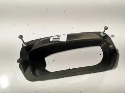 Peça sobressalente para automóvel em segunda mão plásticos por opel zafira b 1.9 cdti referências oem iam 13238493