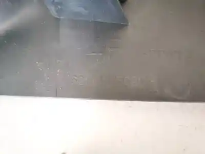 Pezzo di ricambio per auto di seconda mano plastica per toyota verso 2.0 d-4d cat riferimenti oem iam 621110f020  62111-0f020