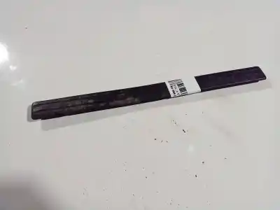 Peça sobressalente para automóvel em segunda mão plásticos por audi 100 avant (c4) 2.5 tdi referências oem iam 