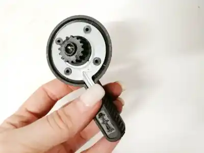 Pezzo di ricambio per auto di seconda mano plastica per toyota corolla (e12) 2.0 d-4d linea luna berlina riferimenti oem iam   