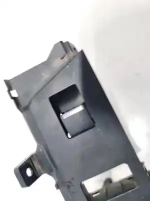 Peça sobressalente para automóvel em segunda mão botão / interruptor elevador vidro dianteiro esquerdo por land rover evoque 2018 --> 1.5 hybrid 227kw referências oem iam fk7214717ab