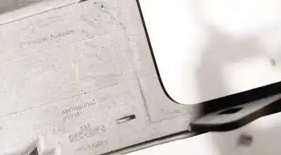 Pezzo di ricambio per auto di seconda mano plastica per nissan note (e11e) 1.6 16v cat riferimenti oem iam 682609u000  p10381