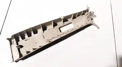 Pezzo di ricambio per auto di seconda mano plastica per nissan note (e11e) 1.6 16v cat riferimenti oem iam 769859u000  