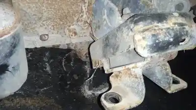 Second-hand car spare part engine support for kia sorento 2.5 crdi ex oem iam references   