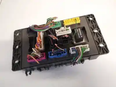 Автозапчасти б/у блок реле/предохранителей за rover rover 75 (rj) 2.0 kv6 classic ссылки oem iam 518174503  yqe103138