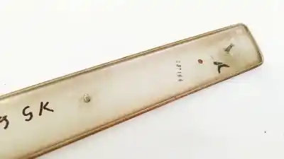 Pezzo di ricambio per auto di seconda mano plastica per audi 100 avant (c4) 2.5 tdi riferimenti oem iam   