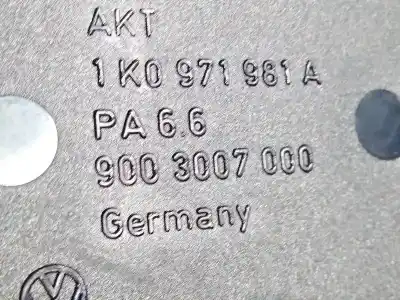 Pezzo di ricambio per auto di seconda mano plastica per volkswagen golf v variant (1k5) 1.9 tdi riferimenti oem iam 1k0971981a  9003007000