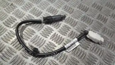 Pezzo di ricambio per auto di seconda mano INTERRUTTORE per RENAULT TRAFIC II FURGÓN (FL)  Riferimenti OEM IAM 820032052400  