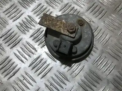 Pezzo di ricambio per auto di seconda mano corno per opel corsa b 1.4 cat (2h6) riferimenti oem iam e120011  
