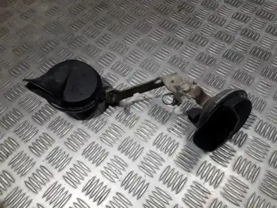 Pezzo di ricambio per auto di seconda mano corno per opel vectra b caravan 2.0 dti riferimenti oem iam a28657625