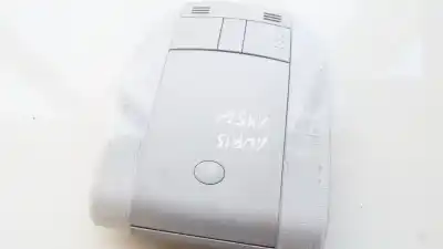 Second-hand car spare part interior light for toyota auris, i e15 2006.10 - 2012.10 2.0l 93kw d-4d 2006.10 - 2012.10 oem iam references 1d111048g