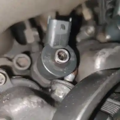 Pezzo di ricambio per auto di seconda mano iniettore per fiat marea weekend (185) 1.9 jtd cat riferimenti oem iam 0445110002