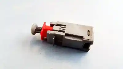 Second-hand car spare part switch for opel corsa c 1.2 16v cat (z 12 xep / lb4) oem iam references 55701396