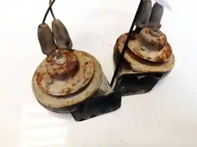 Pezzo di ricambio per auto di seconda mano corno per audi 80 (811/813) 1.8 riferimenti oem iam e335717  