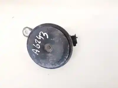 Second-hand car spare part horn for toyota corolla (e11) 2.0 d-4d linea sol oem iam references e4000208