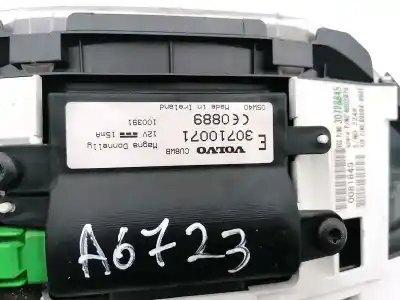 Peça sobressalente para automóvel em segunda mão quadrante por volvo v50 (545) 1.6 d referências oem iam 30710071  30728645