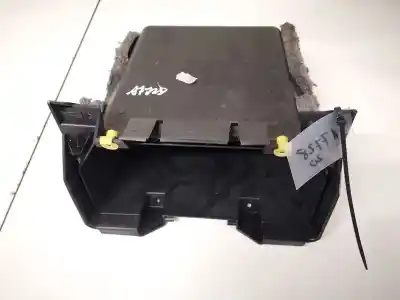 Peça sobressalente para automóvel em segunda mão porta luvas por volvo v50 (545) 2.0 d referências oem iam 09491937