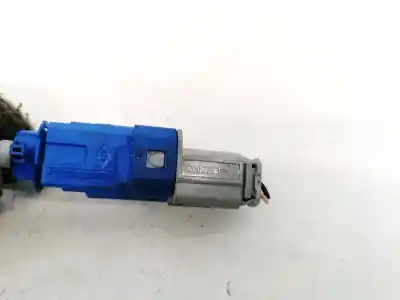 Second-hand car spare part switch for renault twingo 1.2 16v oem iam references 8200276359  