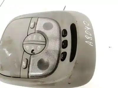 Second-hand car spare part interior light for kia sorento 2.5 crdi ex oem iam references 940a03e010  940a0-3e010