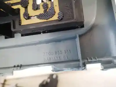 Автозапчасти б/у внутренний свет за renault megane i scenic (ja0) 1.9 dt alize ссылки oem iam 7700835151  