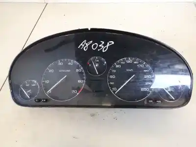 Pièce détachée automobile d'occasion COMPTEUR DE VITESSE TABLEAU DE BORD pour PEUGEOT 607 (S2)  Références OEM IAM 81115607  
